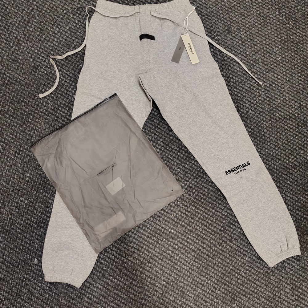essentials pants - Picture 2 of 7